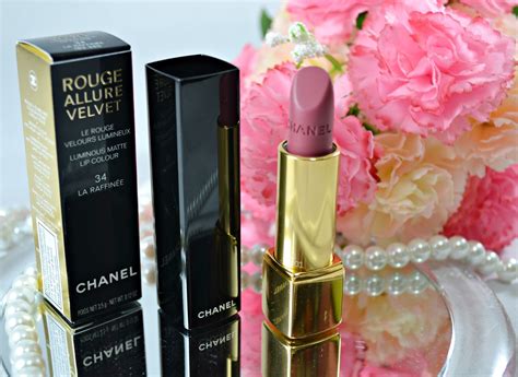 Chanel Rouge Allure Velvet: 34 La Raffinee 